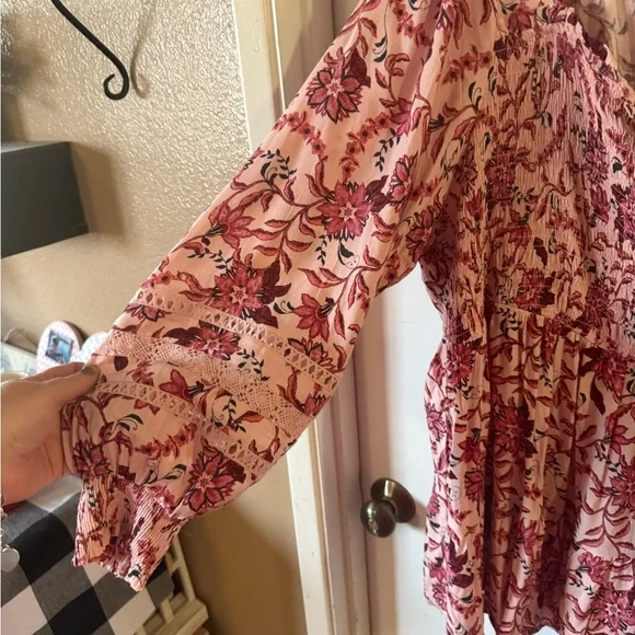 Torrid Woman’s Plus Size Longsleeve Pink Floral Blouse Babydoll Top 4X - Picture 3 of 13